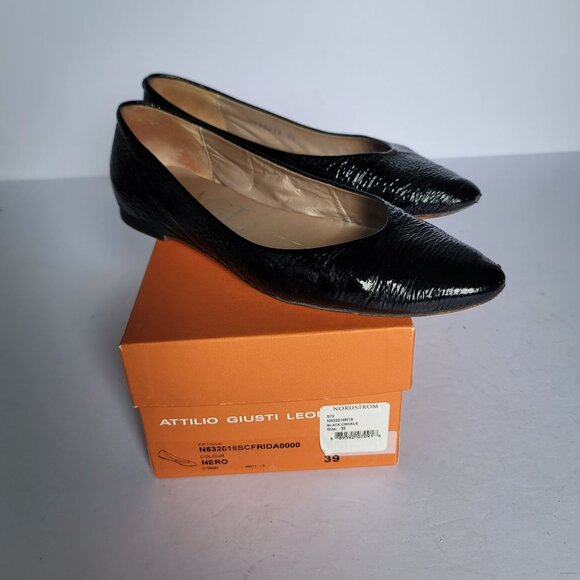 Attilio Giusti Leombruni (AGL) Crinkle-Patent Leather ballet Flats Shoes. Size 9